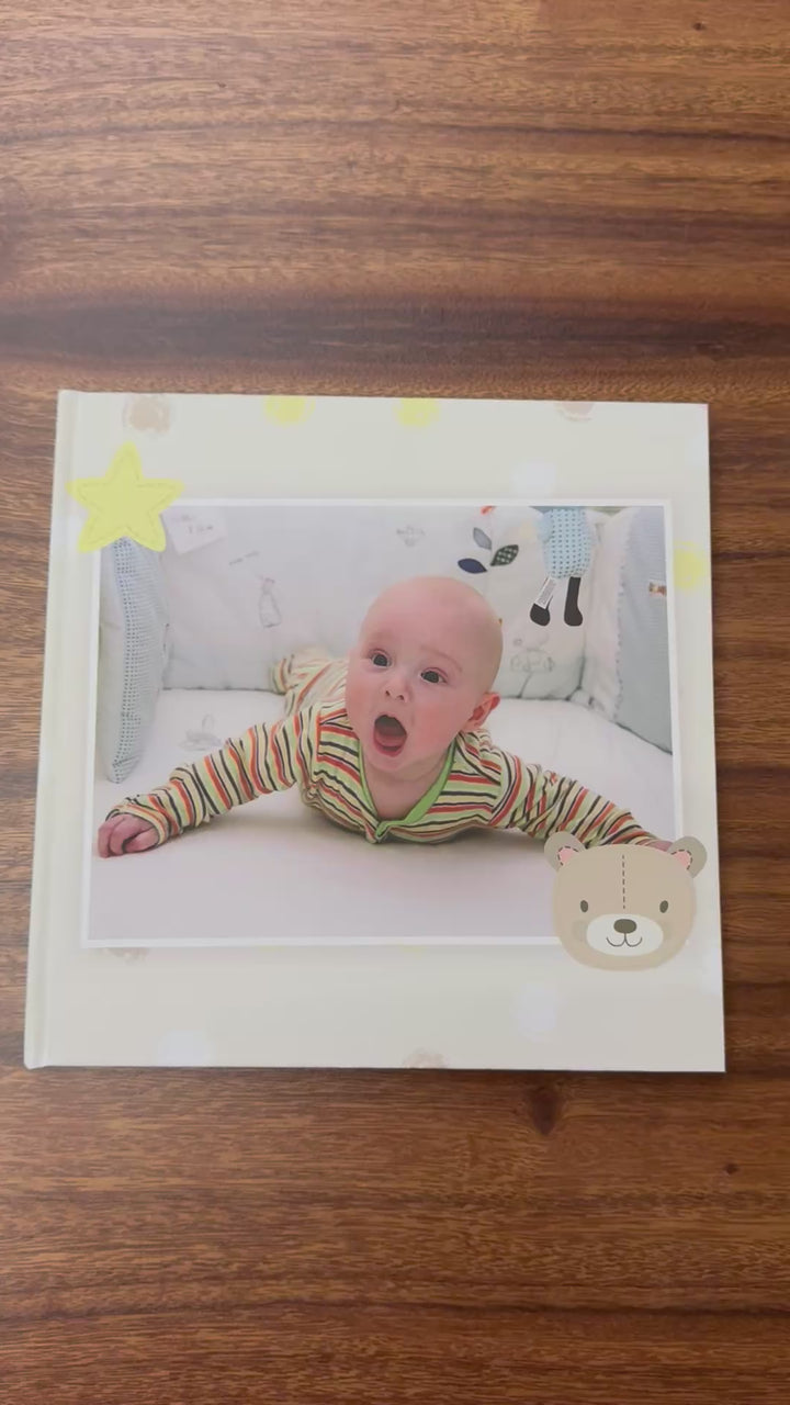 video bby bear abierto hojeando